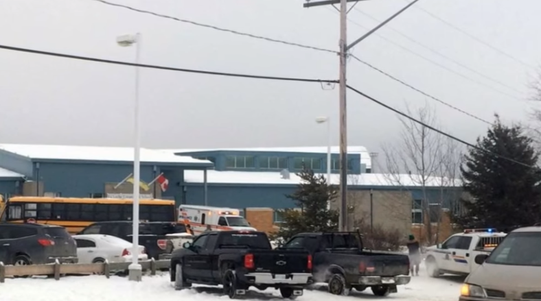 La Loche es un pequeño poblado con poco más de 2.000 habitantes, ubicada al norte de la provincia de Saskatchewan en el centro de Canadá. Foto capturada de pantalla YoTube 