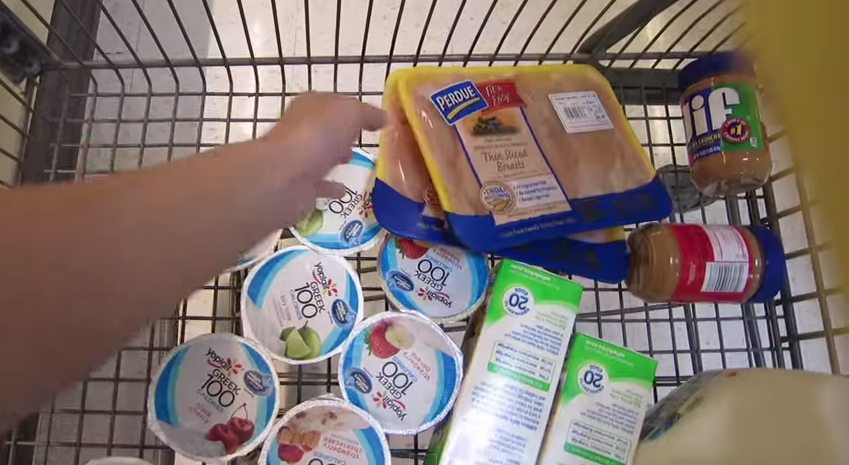 Familias canadienses gastaron en promedio $58.592 en bienes y servicios en 2013