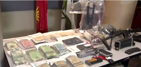 Formulan cargos contra 13 integrantes de red de narcotráfico en Surrey