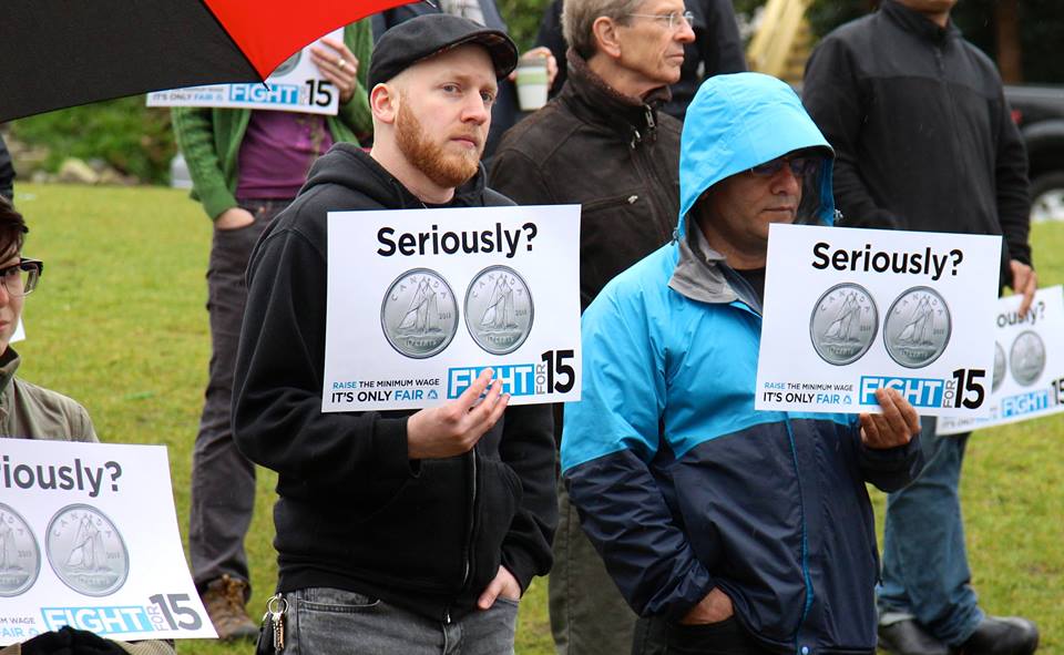 La mayoría de residentes en la Colombia Británica quieren un salario mínimo de $15 hora