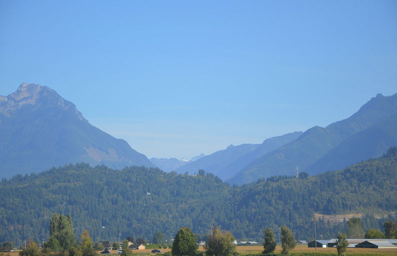 Levantan alerta por contaminación atmosférica al oriente de Vancouver