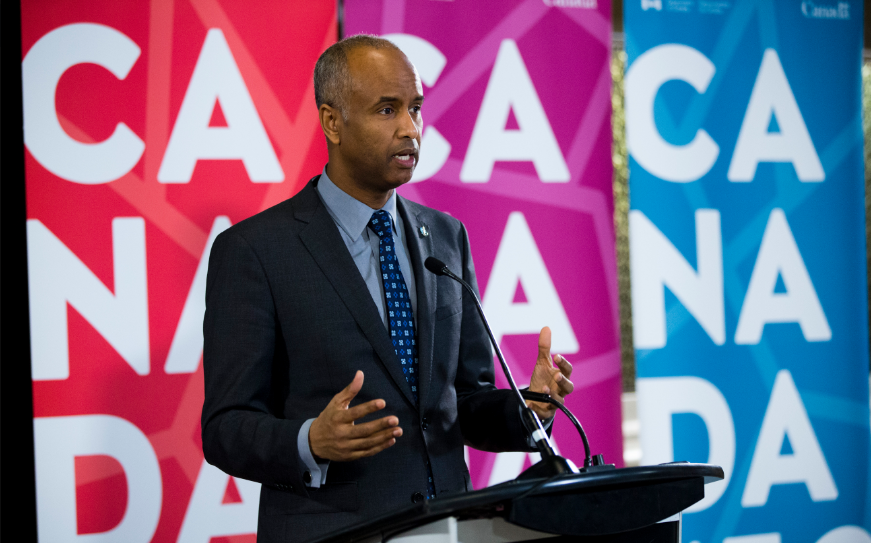 Gobierno de Canadá elimina la residencia permanente condicional para cónyuges y compañeros