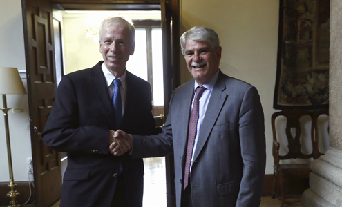 España y Canadá están interesados en mejorar relaciones bilaterales