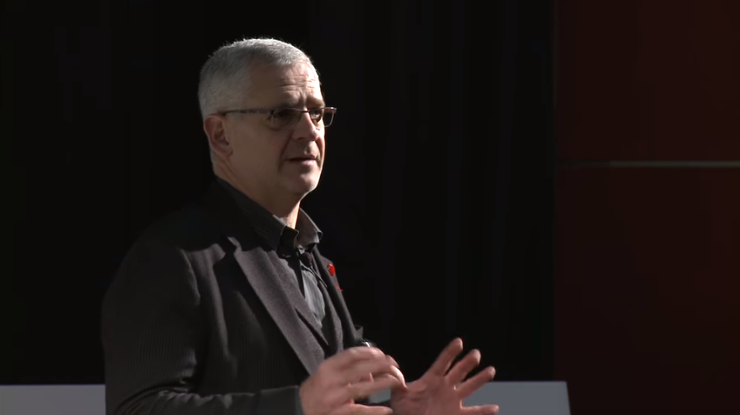 Senado de Canadá otorga máxima distinción a médico latino