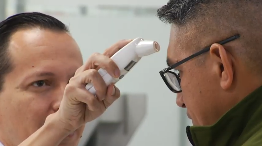 Canadá exigirá control de temperatura a todo viajero por aire