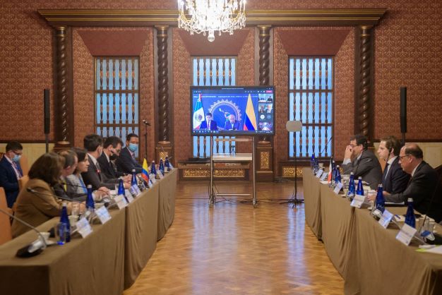 Colombianos deberán cumplir con prerregistro electrónico para viajar a México