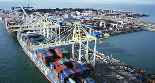 Trabajadores portuarios de BC entraron en huelga