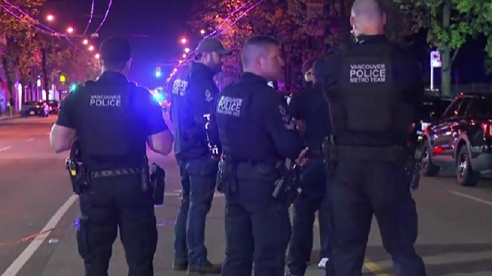 Conductor atropella multitud y deja varios muertos y heridos al sur de Vancouver