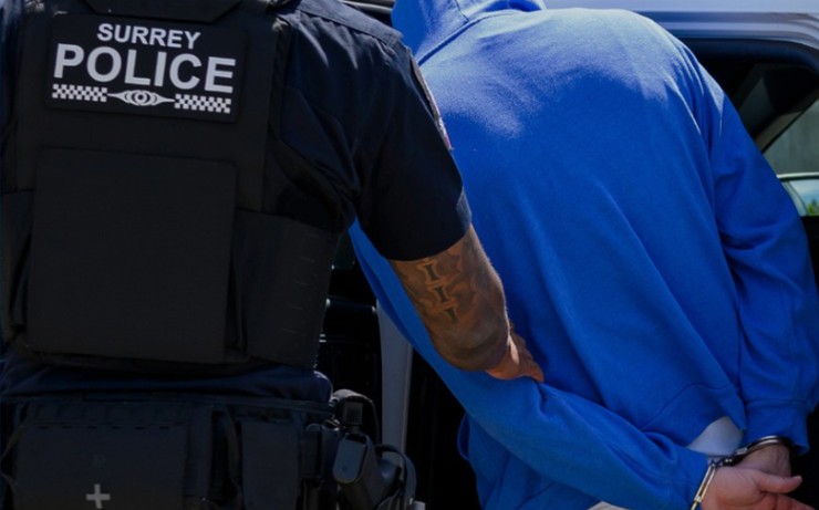 Dos hombres detenidos en Surrey por tiroteo vinculado a extorsión