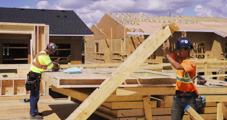 Presentan nueva legislación en favor de empresas y trabajadores de la construcción en BC