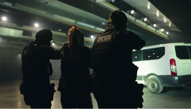 Desmantelan red criminal en Downtown Eastside Vancouver: tres arrestos y gran incautación de drogas y armas