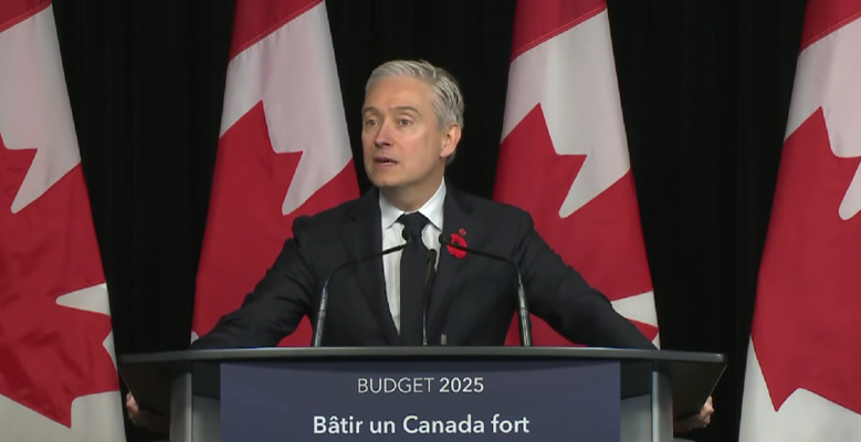 Gobierno de Canadá presenta presupuesto 2025; se proyecta déficit de 78.300 millones de dólares