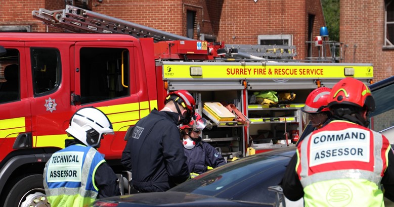 Tragedia en Surrey: Incendio en casa rodante deja dos víctimas mortales
