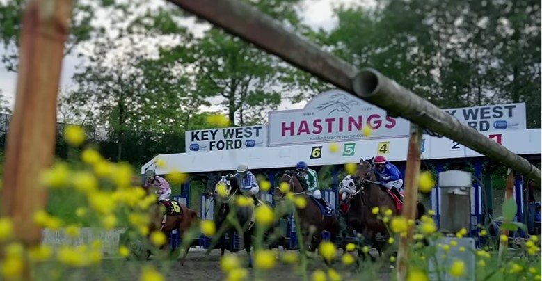 Hipódromo de Hastings cierra sus puertas; un latino deja su legado