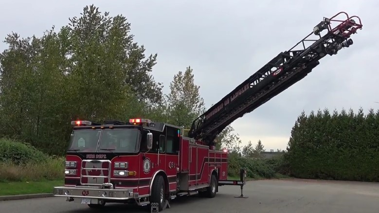 Un adolescente fallece en incendio residencial en Langley