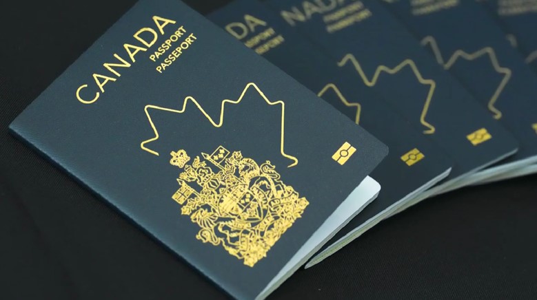 Canadá amplía la renovación de pasaportes en línea