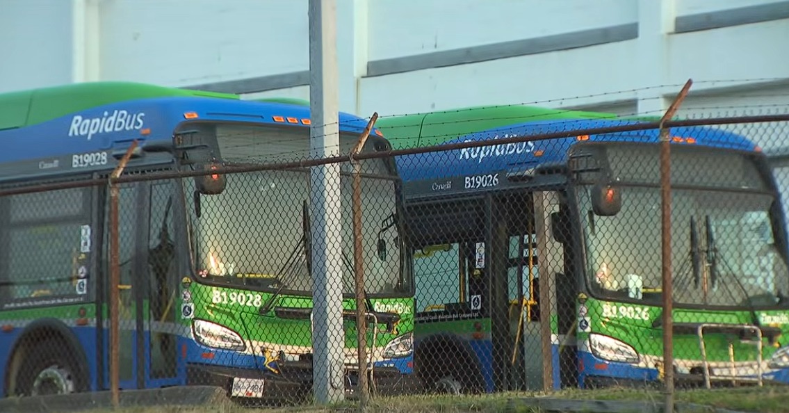 Trabajadores del transporte público en Metro Vancouver inician acciones laborales