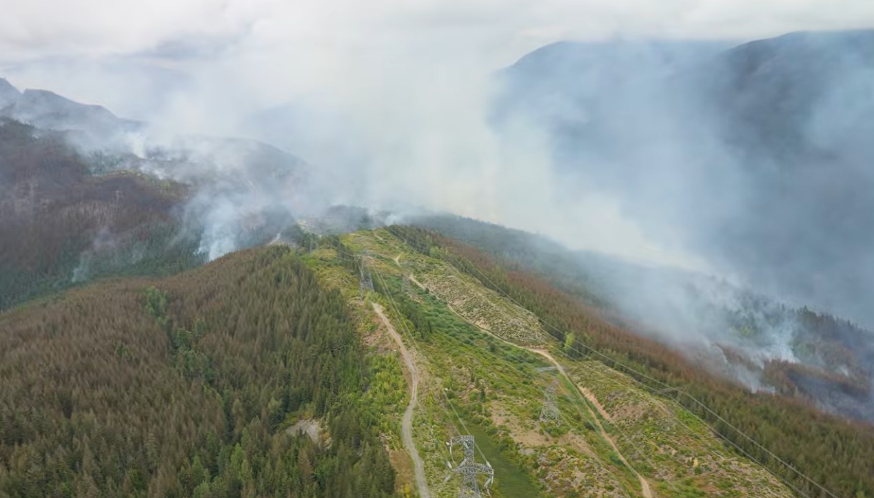 Columbia Británica levanta estado de emergencia por incendios forestales