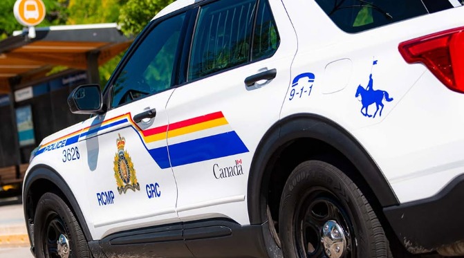 RCMP confirma primera víctima fatal por incendios en Columbia Británica