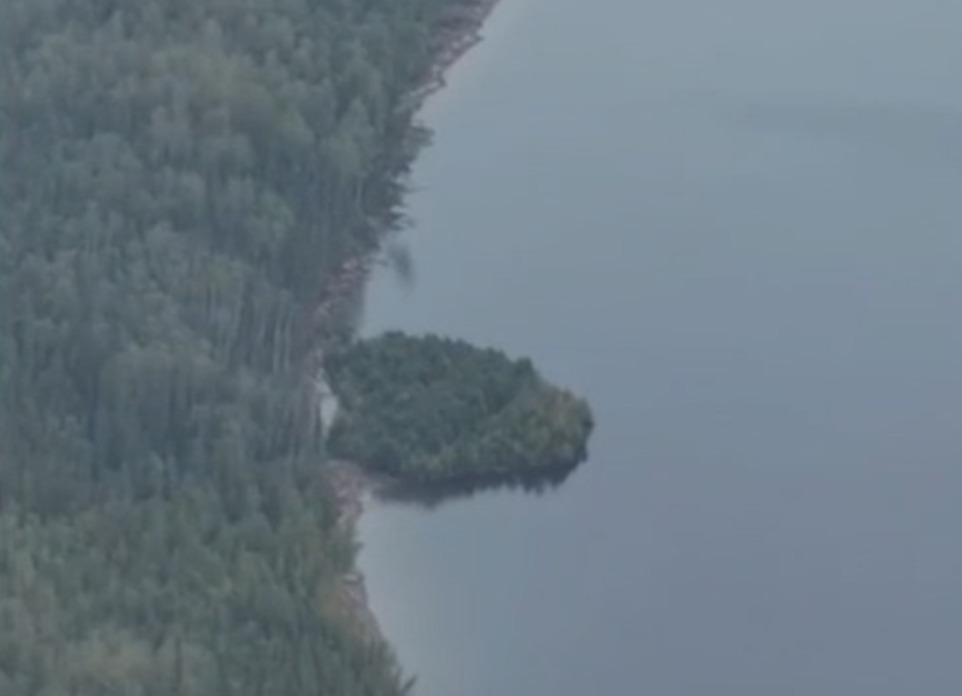 BC Hydro localiza misteriosa “isla flotante” desaparecida en el embalse Williston