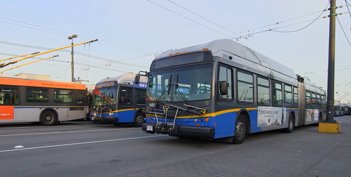 Trabajadores de Coast Mountain Bus ratifican acuerdo y evitan huelga en transporte público de Metro Vancouver