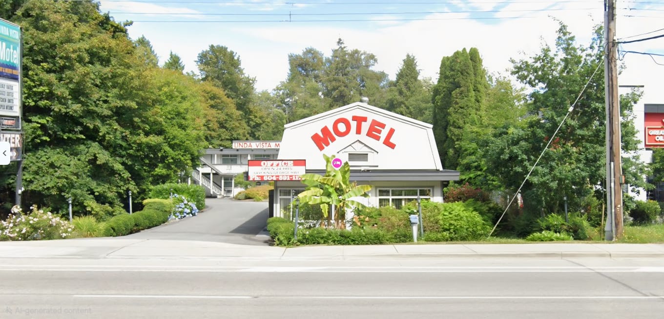 Surrey: desconocido entra a un motel, amenaza los empleados, le prende fuego y se va