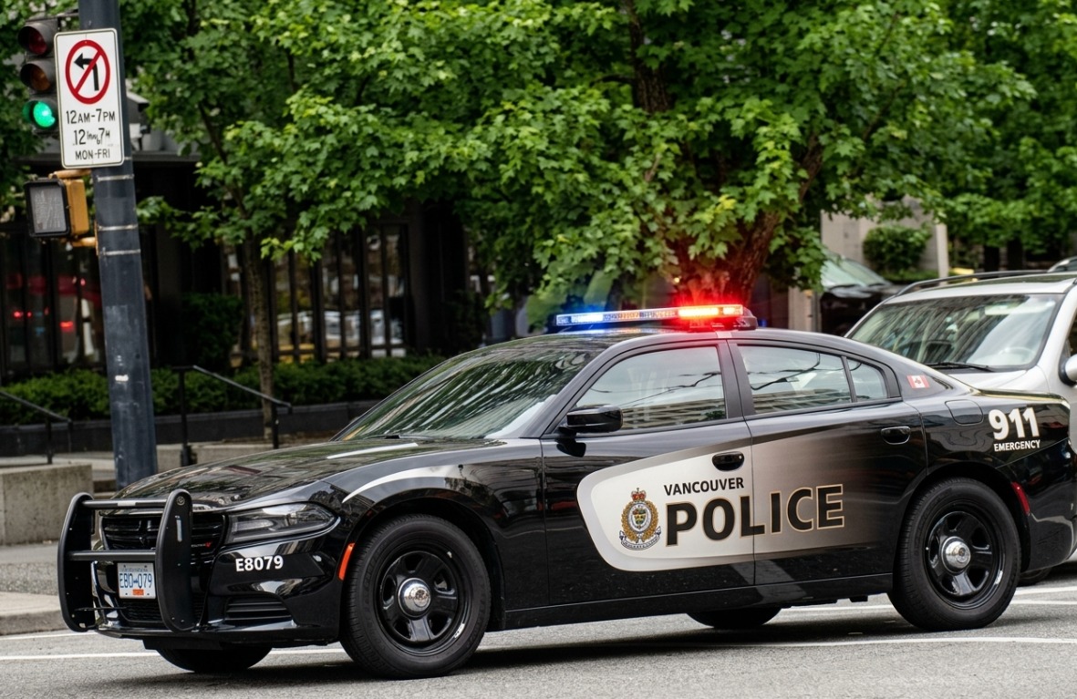 Policía arresta a hombre que amenazó con una pistola a una conductora en Vancouver